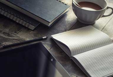 拉波尔塔与莱万沙特之旅亲密会见全球巴萨球迷|巴塞罗那|罗伯特·莱万多夫斯基|马西普|恩里克|西班牙皇家足球协会_新浪体育_新浪新闻