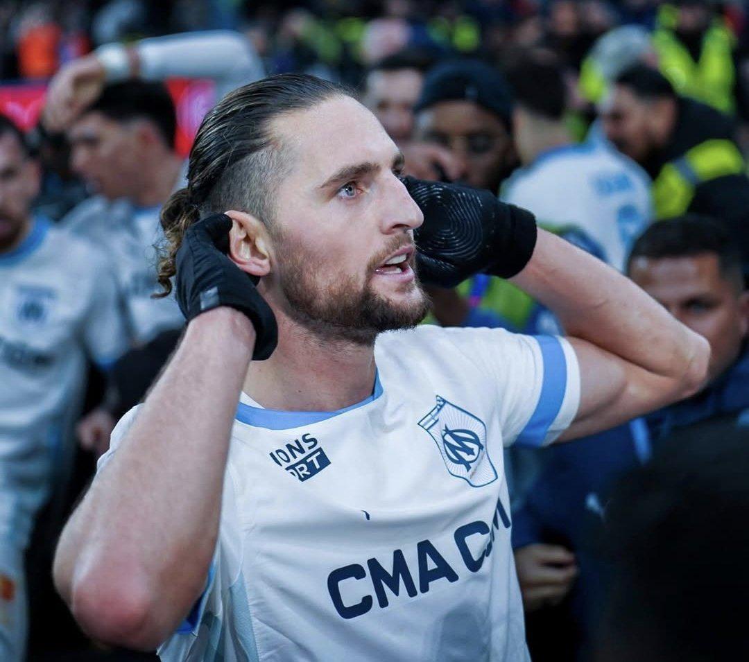 法媒：引进京多安较为复杂，加拉塔萨雷将拉比奥列入引援名单