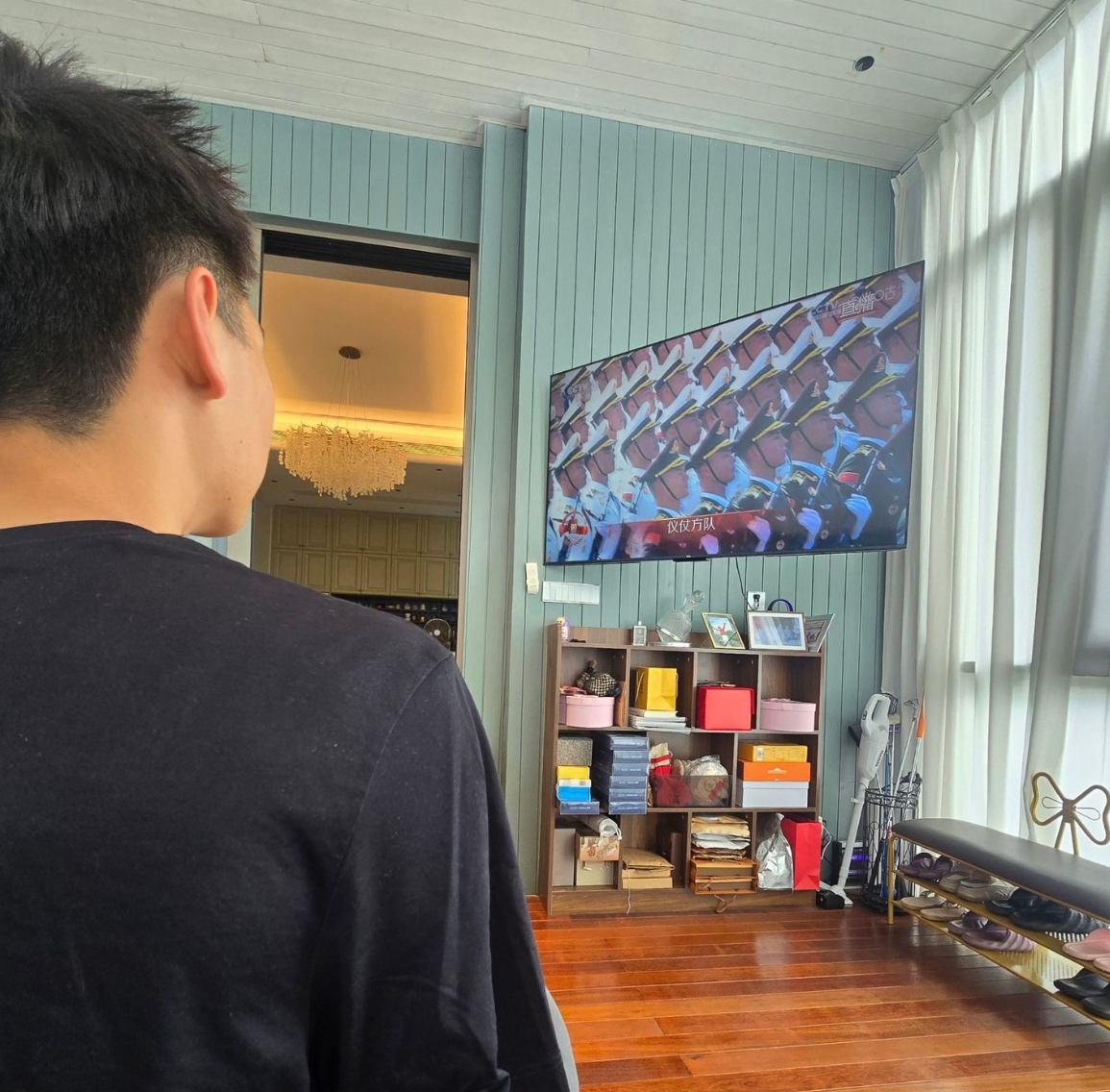 崔永熙回国后立马看阅兵，后续参加詹姆斯中国行，等待与广东合练